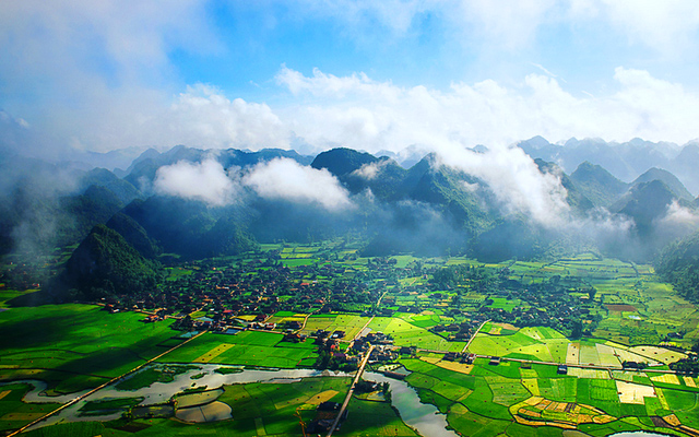 Thuong Thuc Tien Canh Dep Nhu Mo Va Yen Binh Den La O Hoa Binh